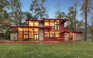 Lindal Cedar Homes предлагает готовые проекты домов, основанные на проектах Фрэнка Ллойда Райта