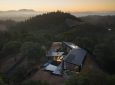 Fire Country Lookout: загородный дом в Калифорнии, способный противостоять лесным пожарам